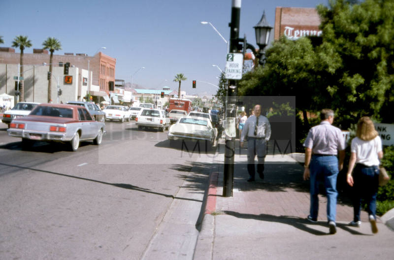 Mill Ave. Streetscape - street scene