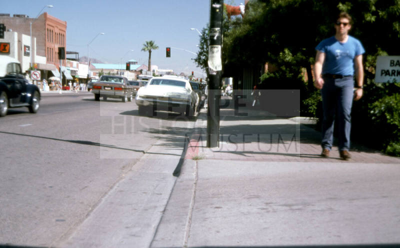 Mill Ave. Streetscape - street scene