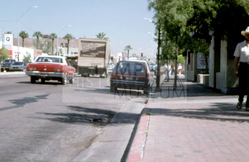 Mill Ave. Streetscape - street scene