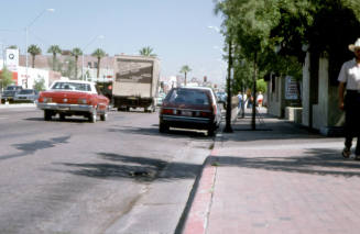 Mill Ave. Streetscape - street scene