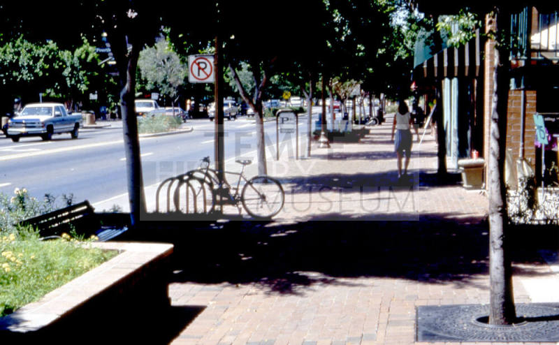 Mill Ave. Streetscape - street scene