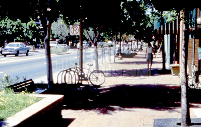Mill Ave. Streetscape - street scene
