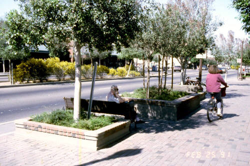 Mill Ave. Streetscape - bus stop