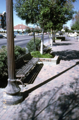 Mill Ave. Streetscape - bench seating