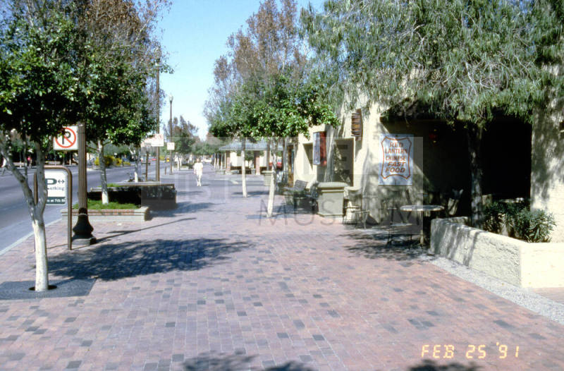 Mill Ave. Streetscape - street scene