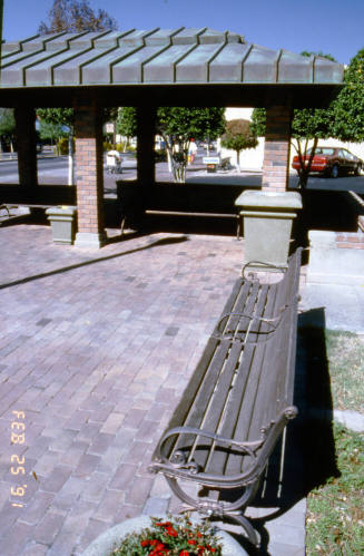 Mill Ave. Streetscape - covered bus stop
