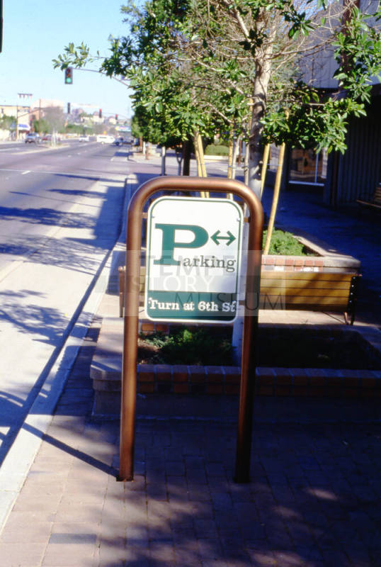 Mill Ave. Streetscape - parking sign