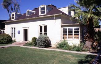 Wolf-Sachs-Goodwin House, 116 E. 6th Street