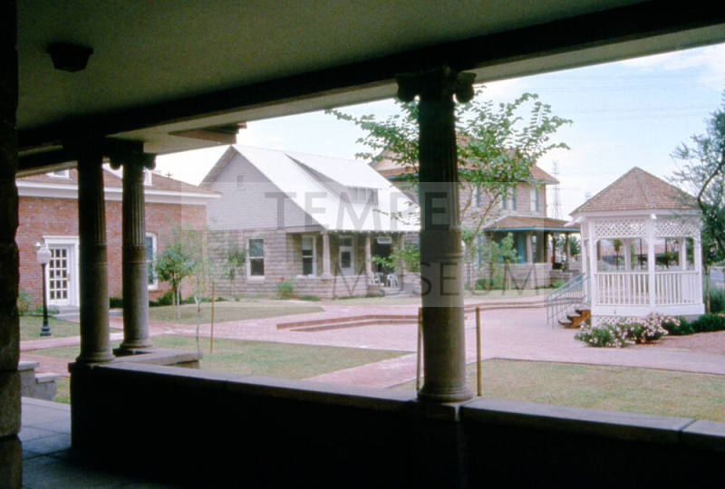 Olde Towne Square, 150 S. Ash Ave.