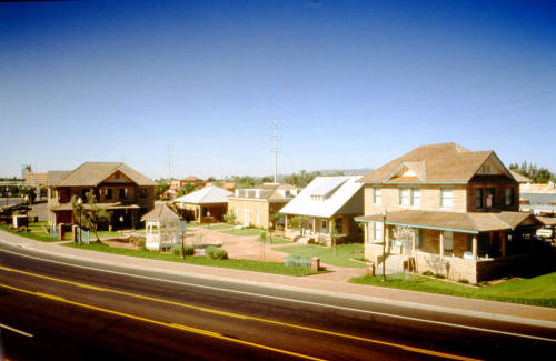 Olde Towne Square, 150 S. Ash Ave.