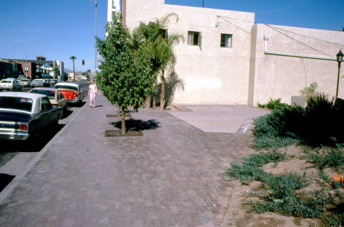 Plazita de Descanso, 511 S. Mill Ave.