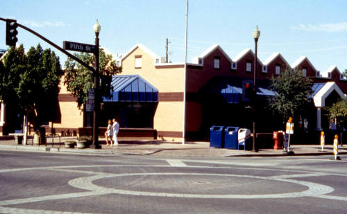 US Post Office, 500 S. Mill Ave.