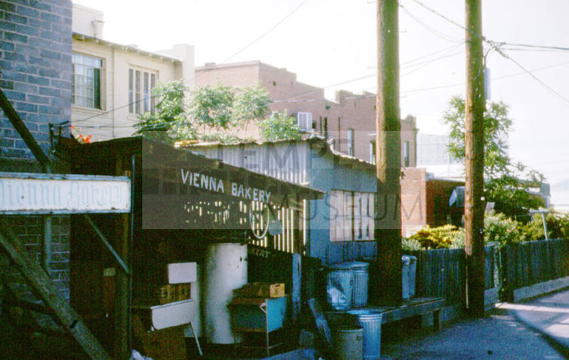 Alley east of 400 block of Mill Ave.