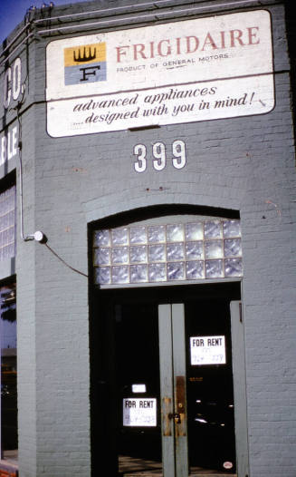 399 S. Mill Ave.