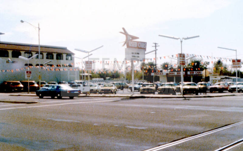 Dana Bros., 300 Blk S. Mill Ave.