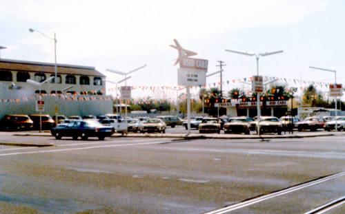 Dana Bros., 300 Blk S. Mill Ave.