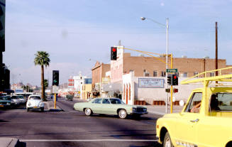Mill Avenue Street Scene, 401 Block of S. Mill
