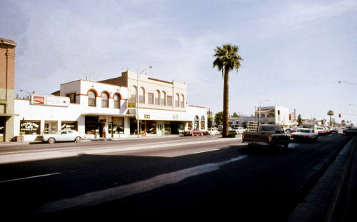 Street Scene, 415 S. Mill Ave.