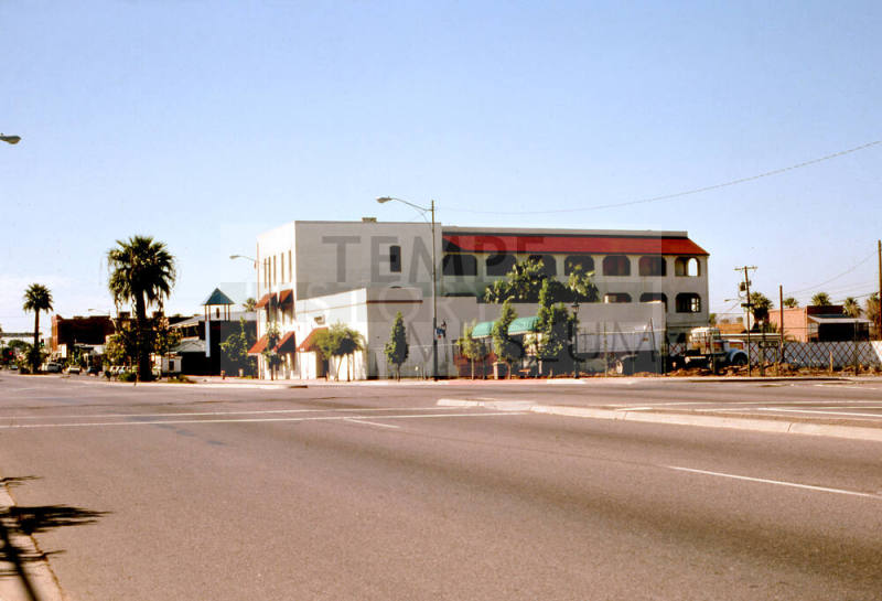 Street Scene, 414 S. Mill Ave.