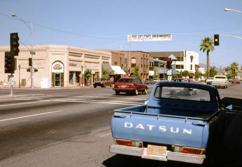 Street Scene, 420 S. Mill Ave.
