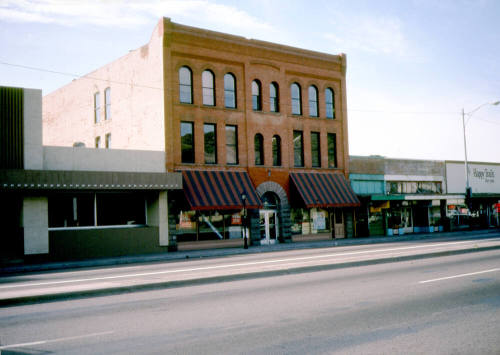 500 Block S. Mill Ave. (W)