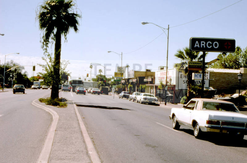 Street Scene, 600 Block S. Mill Ave. (W)