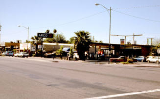Street Scene, 600 Block of S. Mill Ave. (W)