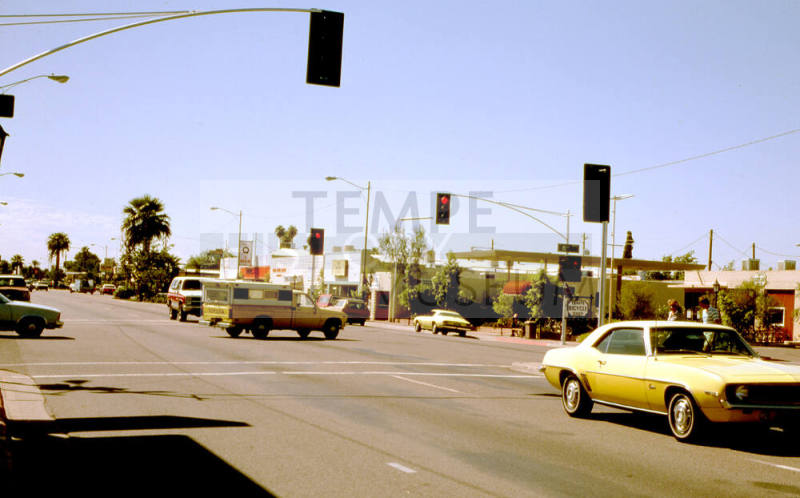 Street Scene, 600 S. Mill Ave. (W)