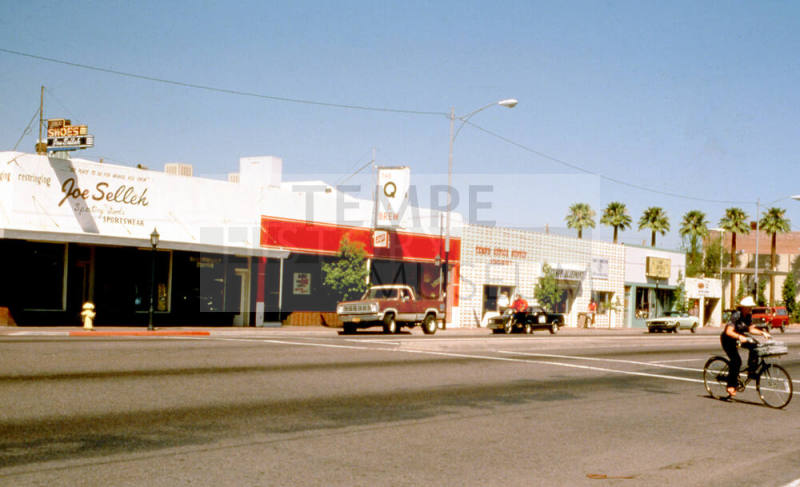 Street Scene, 700 Block S. Mill Ave. (W)