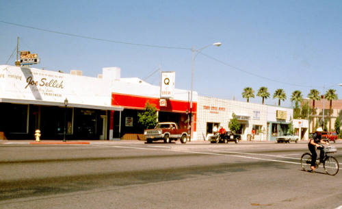 Street Scene, 700 Block S. Mill Ave. (W)