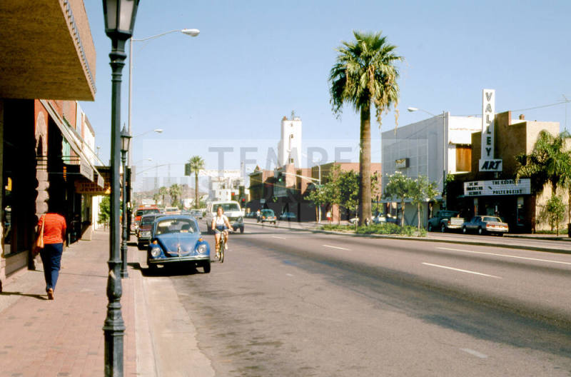 Street Scene, 501 Block S. Mill Ave.