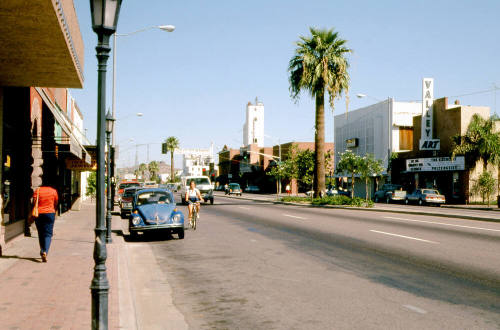 Street Scene, 501 Block S. Mill Ave.