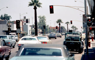 Street Scene, 500 Block S. Mill Ave.