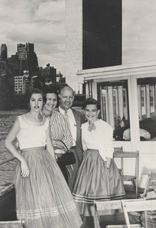 Howard, Lucile, Marylou, Virginia Pyle