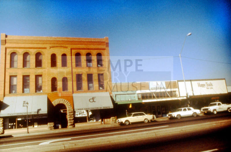 500 Block S. Mill Ave., (W)