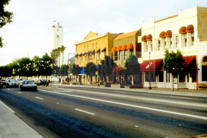 400 Block S. Mill Ave.