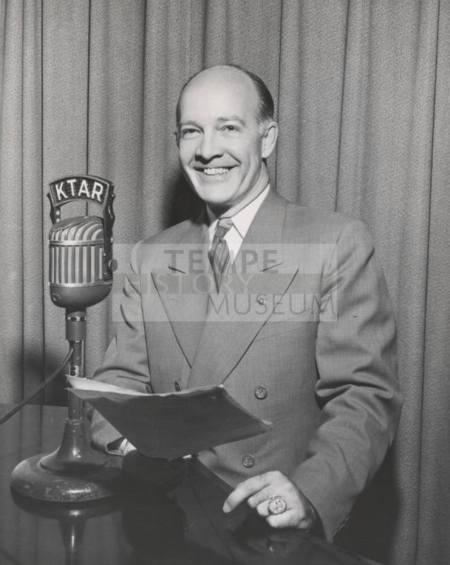 Howard Pyle with Ktar Microphone