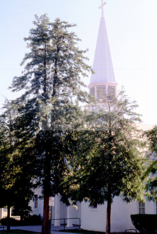 First Congregational Church, 101 E. 6th St.