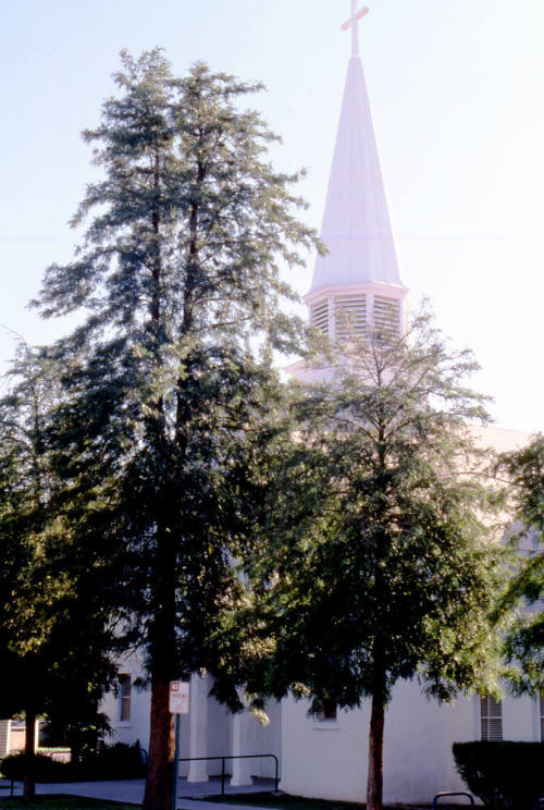First Congregational Church, 101 E. 6th St.