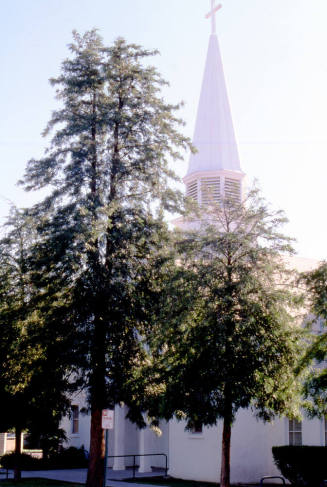 First Congregational Church, 101 E. 6th St.