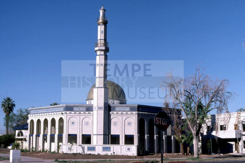 Mosque, 131 E. 6th St.
