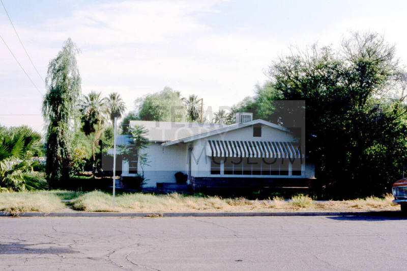 House, 118 W. 6th St.
