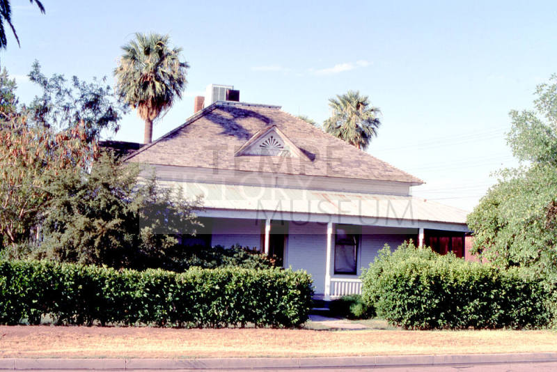 House, 105 W. 7th St.