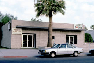 620 S. College Ave. - Lacy's Corner Cafe, Campus Flowers