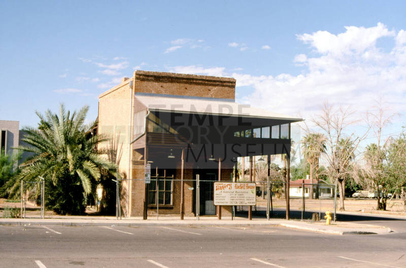 405 S. Maple Ave.