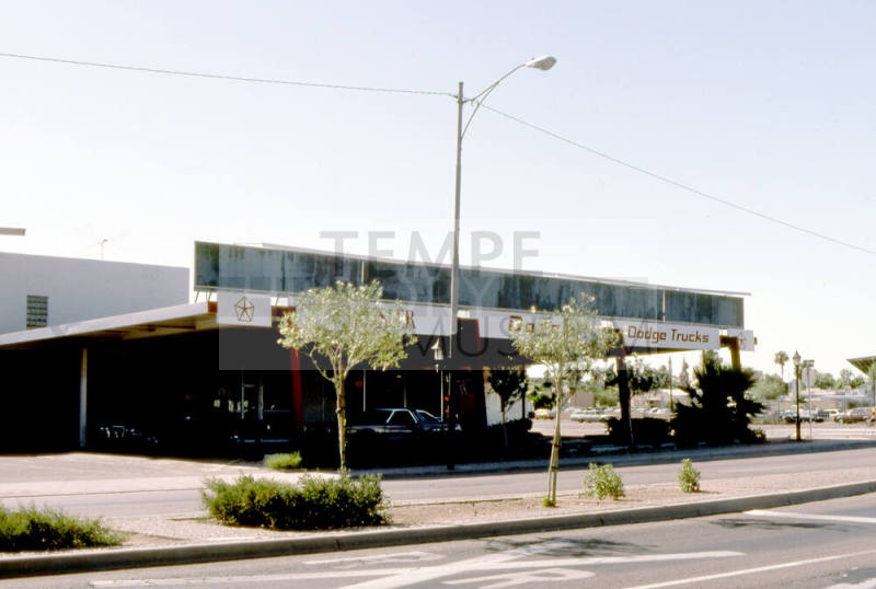 211 S. Mill Ave.