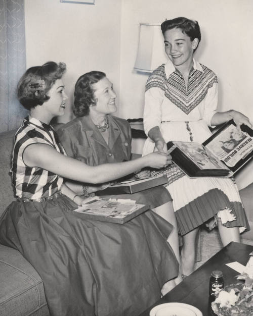 Marylou, Lucile, Virginia Pyle