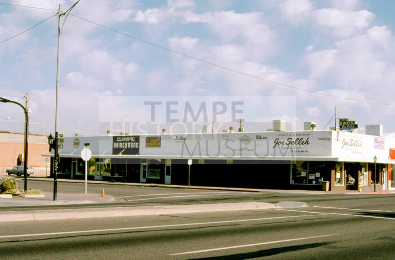 624 S. Mill Ave., Selleh Sports