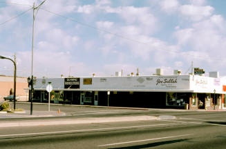 624 S. Mill Ave., Selleh Sports
