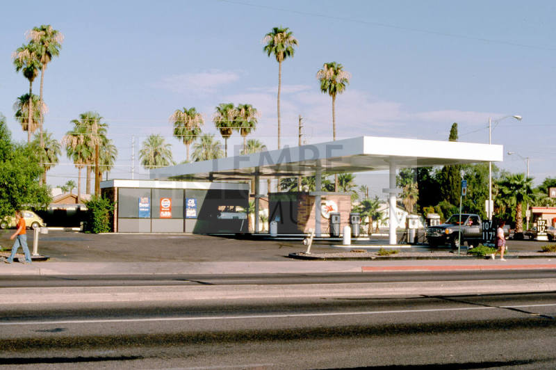 820 S. Mill Ave., Mobil gas station
